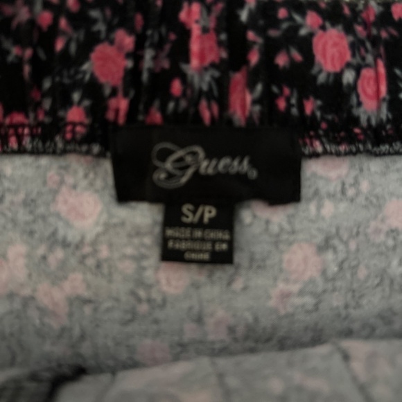 Guess romper small - Picture 3 of 3